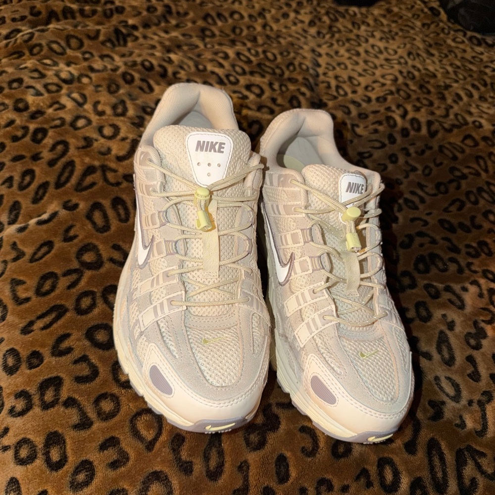 Nike p6000 Women's Beige and White Sneakers